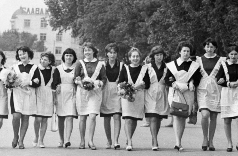 Cum arătau școlile moldovenești în timpul URSS: imagini rare
