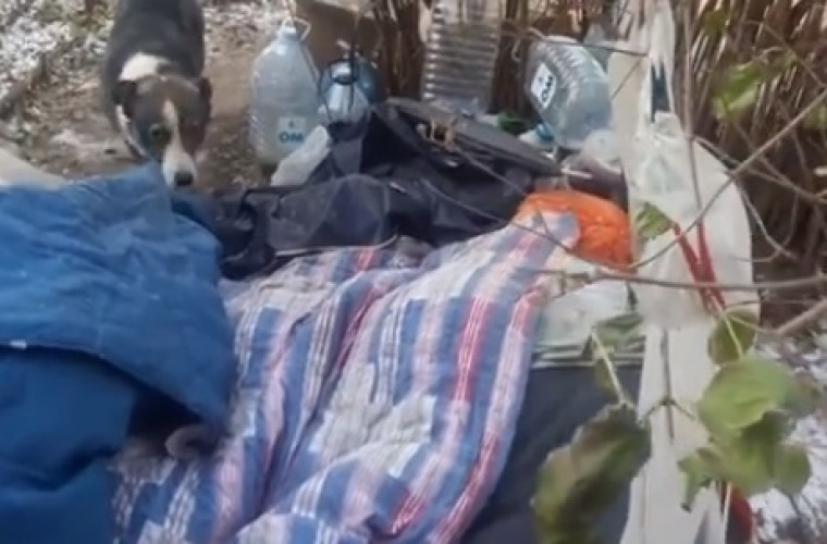O chişinăuiancă a fost  lăsată fără locuință și a ajuns să trăiască într-un cort