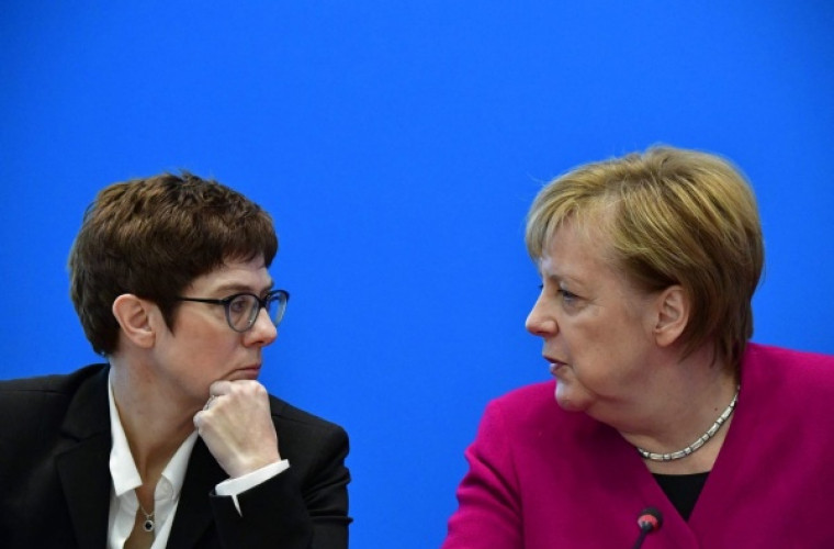Angela Merkel, înlocuită de o femeie la conducerea CDU