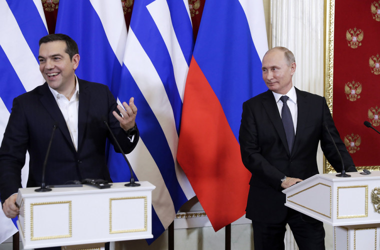 Premierul grec este gata să renunțe la o promisiune, de dragul unui cadou oferit de Putin