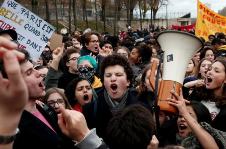 Parisul, blocat din cauza protestelor