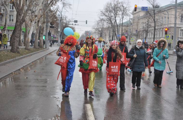 La Chișinău a avut loc Maratonul de Crăciun, cursa caritabilă (FOTO) 