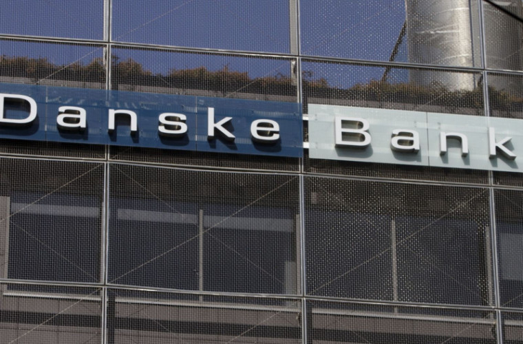 Angajaţii unei bănci au fost arestaţi într-un scandal de spădare a sute de miliarde de euro