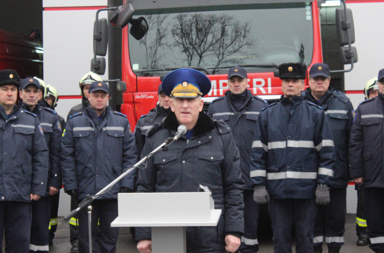 Peste 500 de salvatori și pompieri vor lucra de sărbători