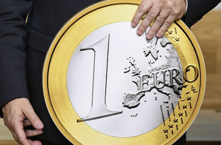 Euro împlinește astăzi 20 de ani de existență