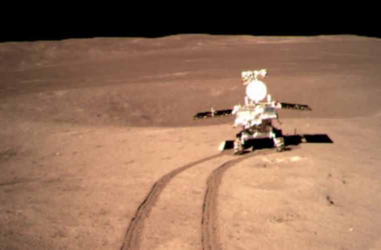 Roverul chinez a lăsat prima ‘urmă’ pe partea întunecată a Lunii