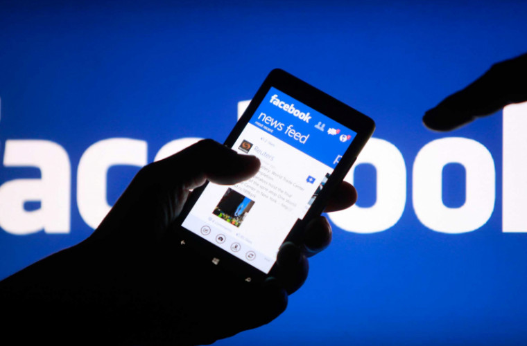 Autorităţile americane intenţionează să aplice Facebook o amendă-record