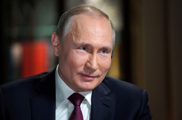 Putin s-a scăldat în apă rece ca gheața, de Bobotează