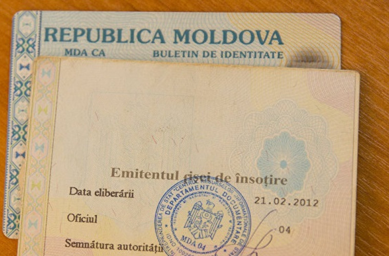 Moldovenii, sfătuiţi să verifice valabilitatea actelor de identitate