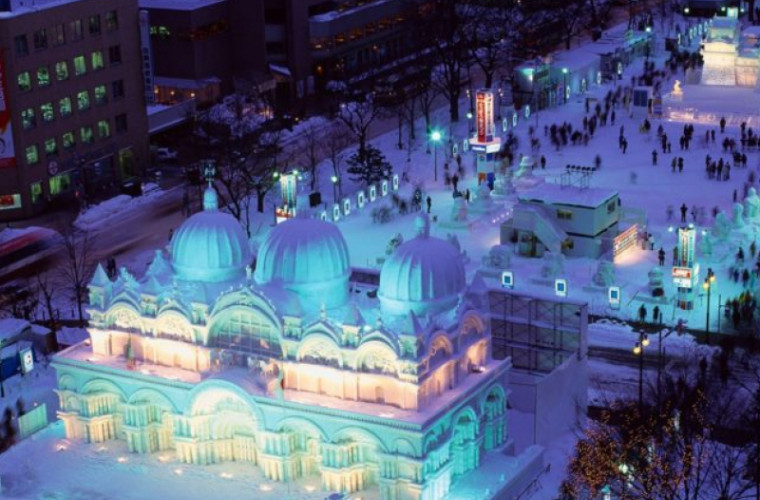 Japonia: Peste 200 de statui sculptate în gheaţă, la Festivalul Omătului