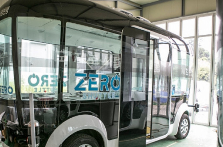 Un autobuz electric autonom 5G, testat într-un oraş din China