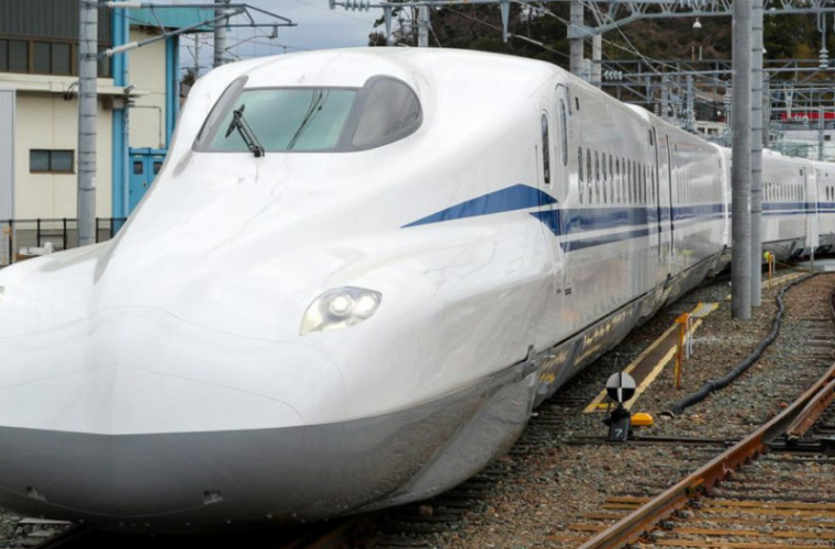 Японские поезда, поражающие воображение туристов (ФОТО)