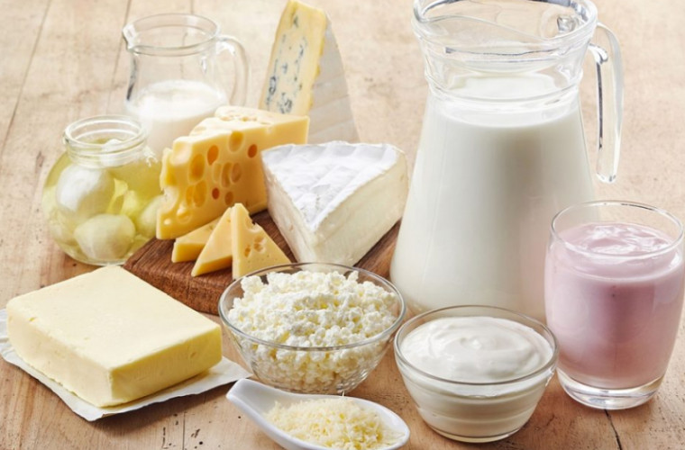 Noi reguli pentru producătorii de lactate care folosesc grăsimi vegetale