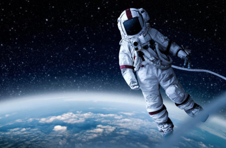 astronauții pierd în greutate în spațiu