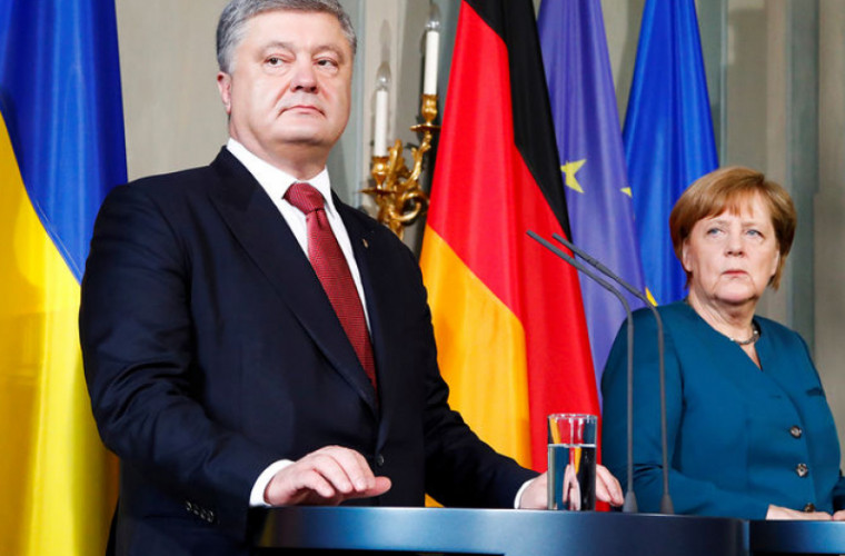 Порошенко и Меркель обсудили ситуацию в Донбассе