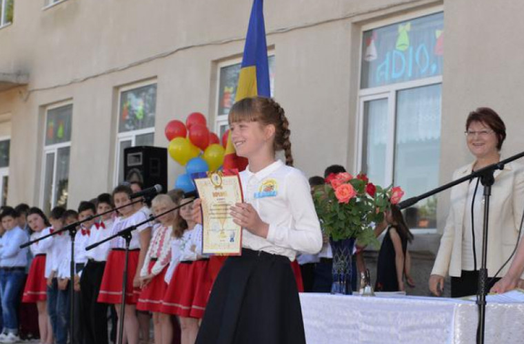O elevă din Moldova a ajuns în finala concursului "Hippo English Competition"