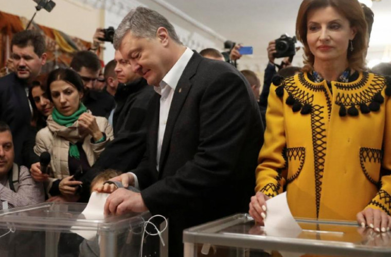 Petro Poroşenko i-a îndemnat pe ucraineni să voteze "cu cap" (VIDEO)