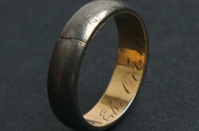 Un inel din cătușele unui decembrist, vîndut cu 6 milioane de ruble