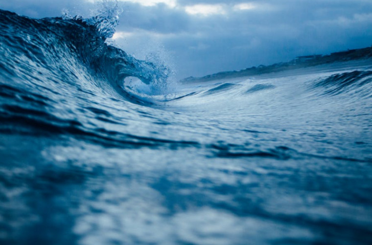 Viteza vîntului și înălțimea valurilor din Oceanul Planetar au crescut