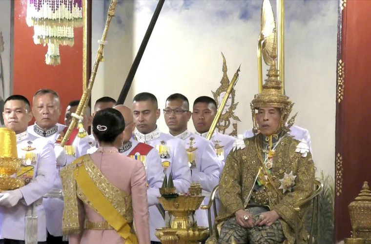 Noul rege al Thailandei a fost încoronat într-o ceremonie fastuoasă