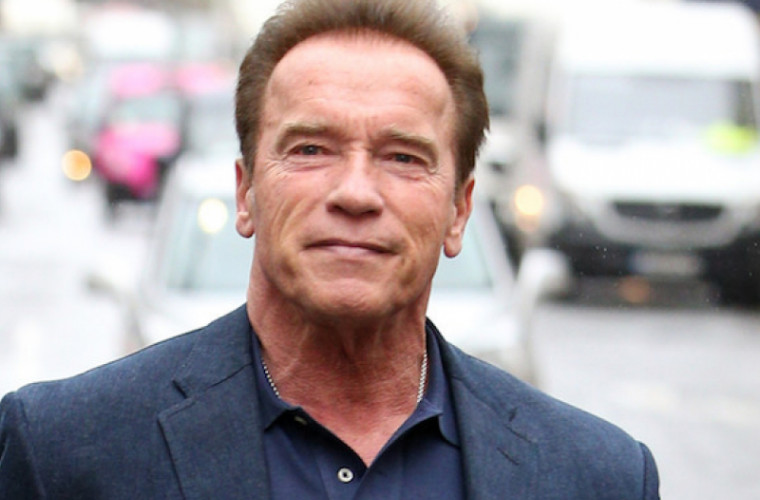 Renunţă la actorie? Arnold Schwarzenegger s-a apucat de cîntat (VIDEO)