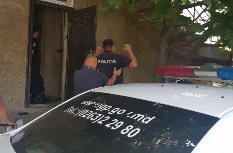 Полицейского в Леове поймали при получении взятки