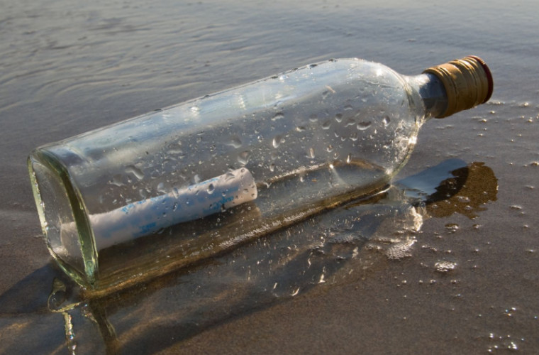 На пляже в Австралии обнаружено послание в бутылке, отправленное 50 лет назад