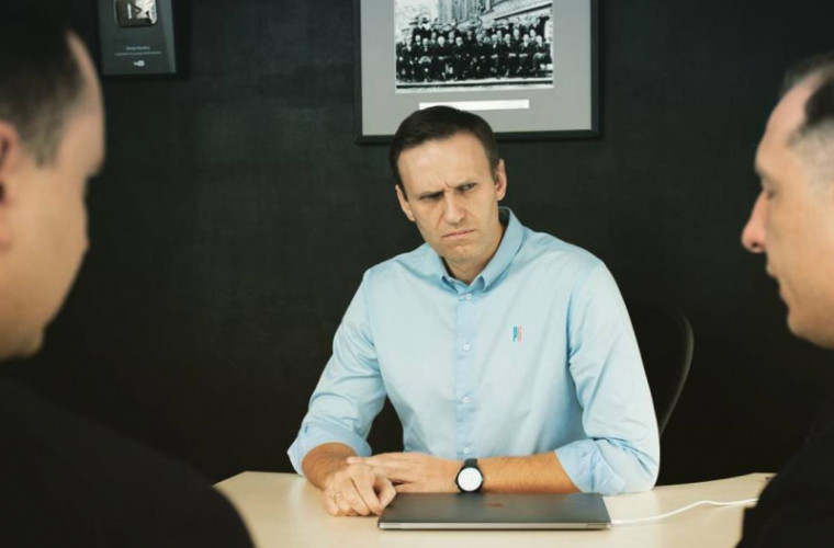 O instanţă a blocat conturile organizaţiei opozantului Alexei Navalnîi