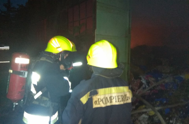 Incendiu la Bălți, într-un depozit metalic pe teritoriul zonei industriale „Răut”