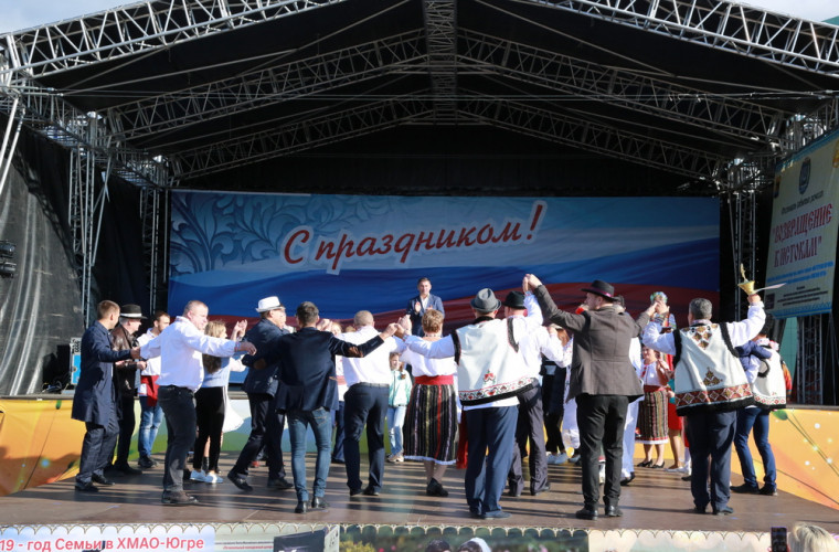 În Nefteyugansk a avut loc festivalul interregional moldovenesc „Prietenia popoarelor” (FOTO, VIDEO)