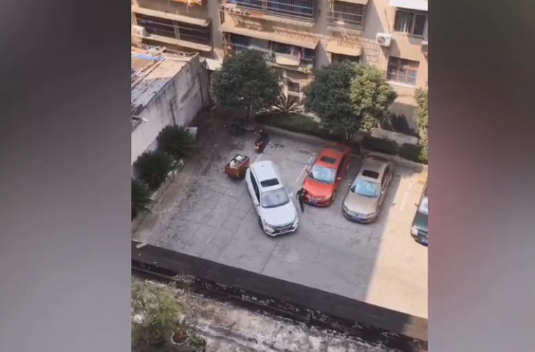 100 de milioane de oameni au privit cum un şofer nu şi-a putut parca maşina (VIDEO)