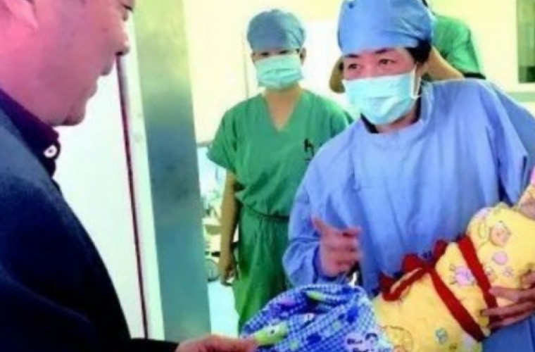 La 67 de ani, o femeie a devenit cea mai vîrstnică mămică din China
