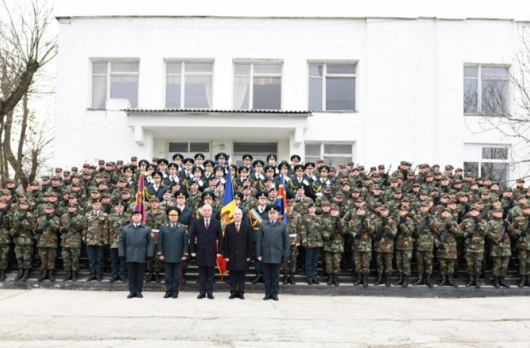 Dodon a participat la ceremonia de depunere a jurămîntului militar 