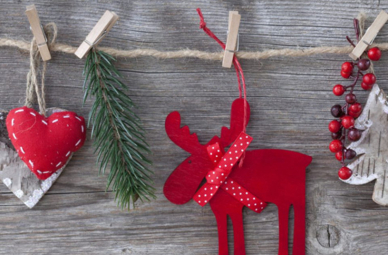 Idei de decorațiuni handmade de Crăciun de realizat împreună cu cei dragi (VIDEO)