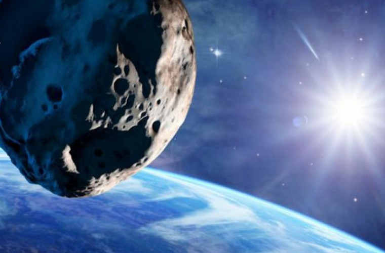 Un asteroid mare cît o clădire cu 100 de etaje la un pas să lovească pămîntul