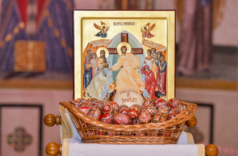 De Paște sfințitul cozonacilor și a ouălor roșii în biserică sau în curtea bisericii, interzis