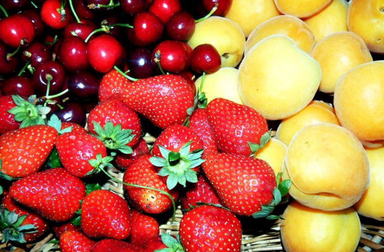 5 fructe de iunie bune pentru sănătatea ta