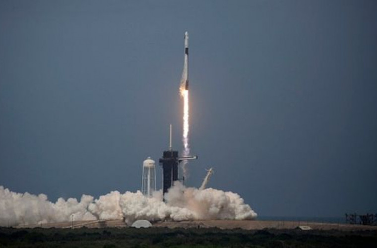 Compania SpaceX a lansat naveta spaţială Crew Dragon (VIDEO)