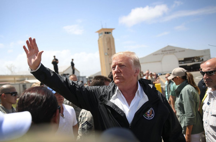 Donald Trump a vrut să vîndă insula Puerto Rico