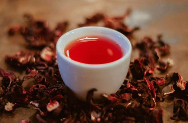 Ceaiul minune anti-îmbătrînire crește imunitatea și reglează tensiunea arterială