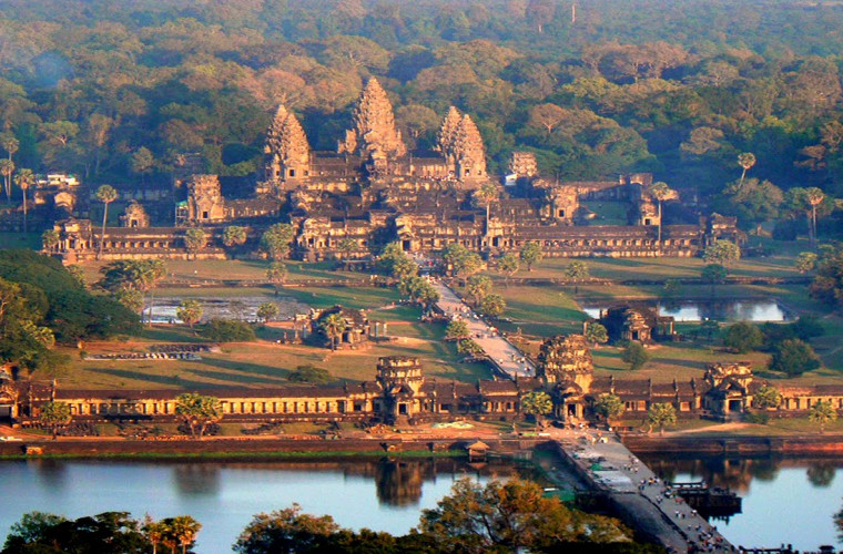 Cambodgia îşi pierde accesul scutit de taxe vamale pe piaţa UE