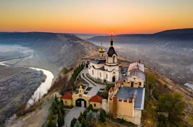 Top cele mai frumoase mănăstiri din R. Moldova, bune de vizitat în această vară