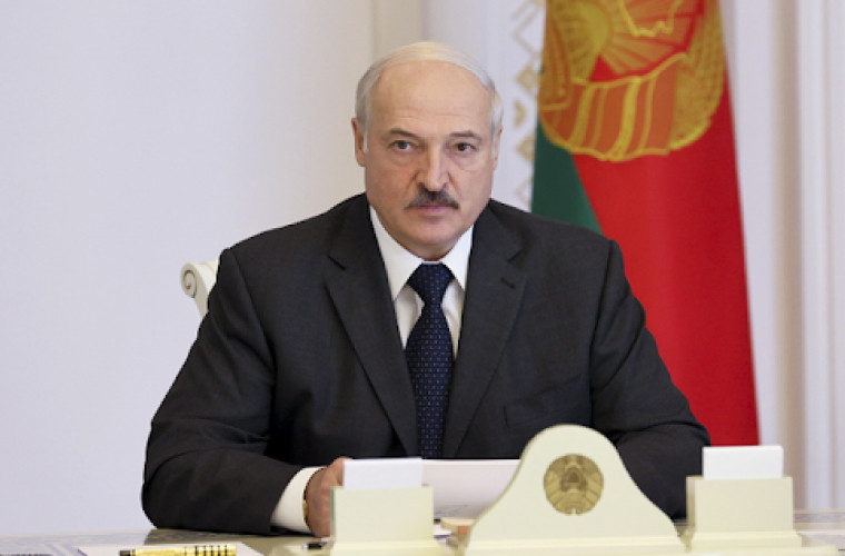 Лукашенко рассказал о выдаче Тихановской 15 тысяч долларов из бюджета