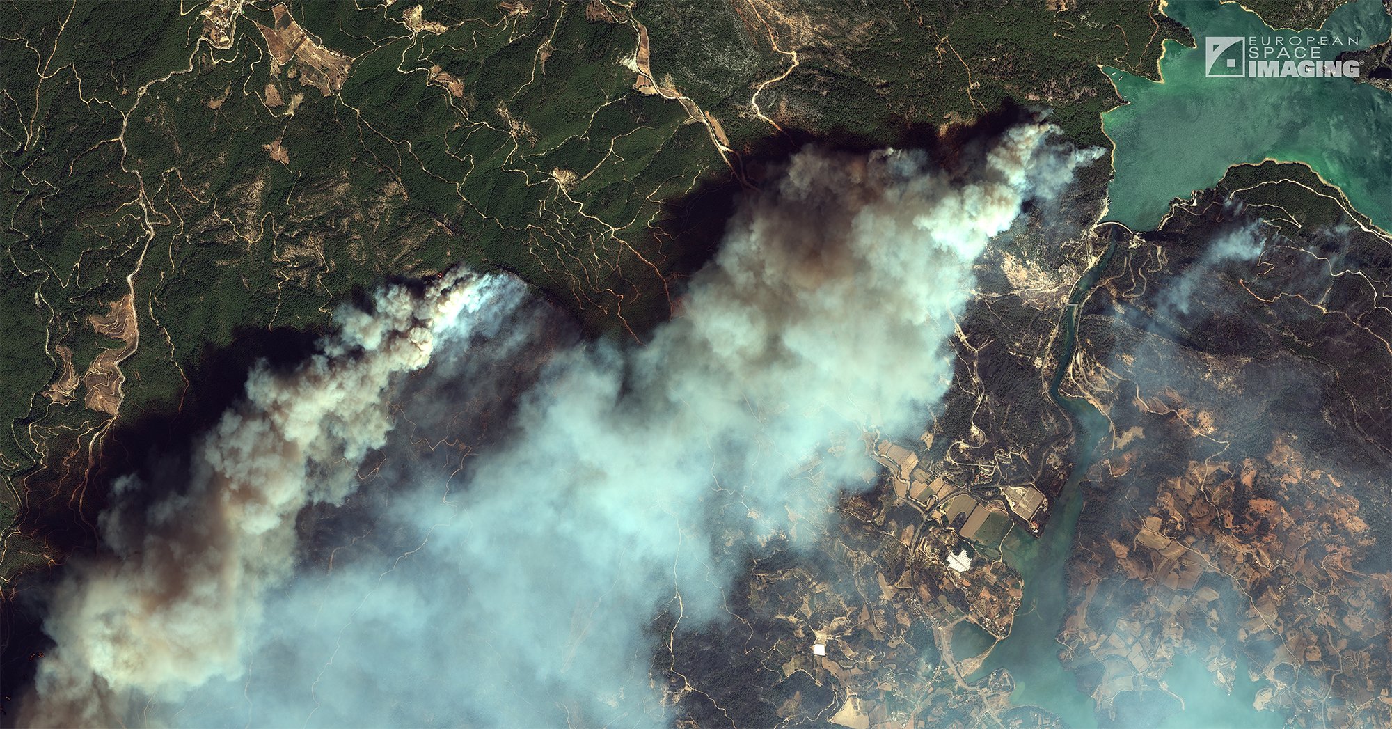 Лесной пожар в Турции со спутников