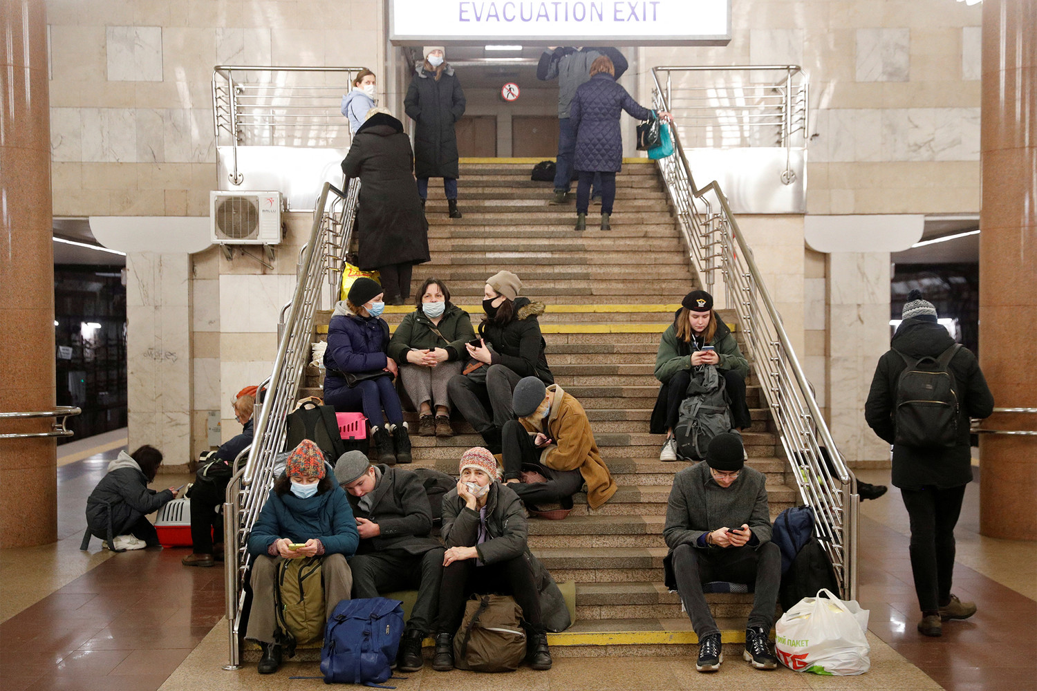 бомбоубежище в метро москвы